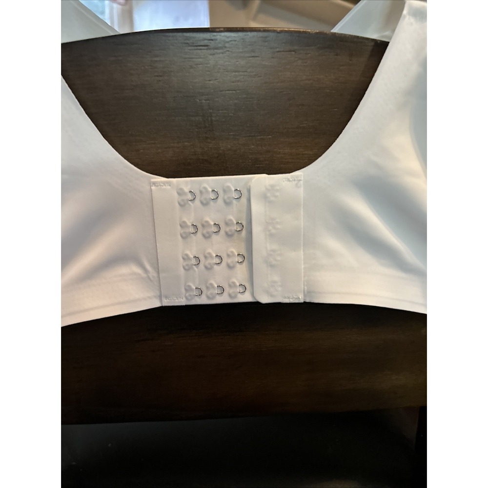 Lush Fitting Lifting Womens 44D Comfort Bra Wireless Padded White 6XL - Picture 5 of 7